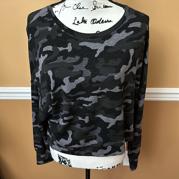 EXPRESS SUPER SOFT. SIZE SMALL LIKE NEW. - Picture 3 of 7